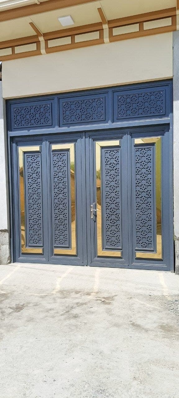 Zanglamas metall (нержавейка) ishlatilgan darvoza 1