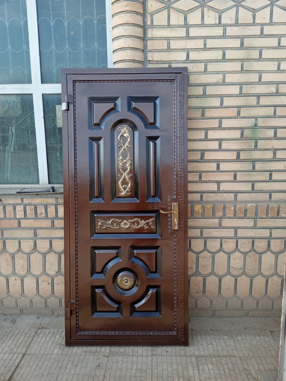 Eshiklar 1