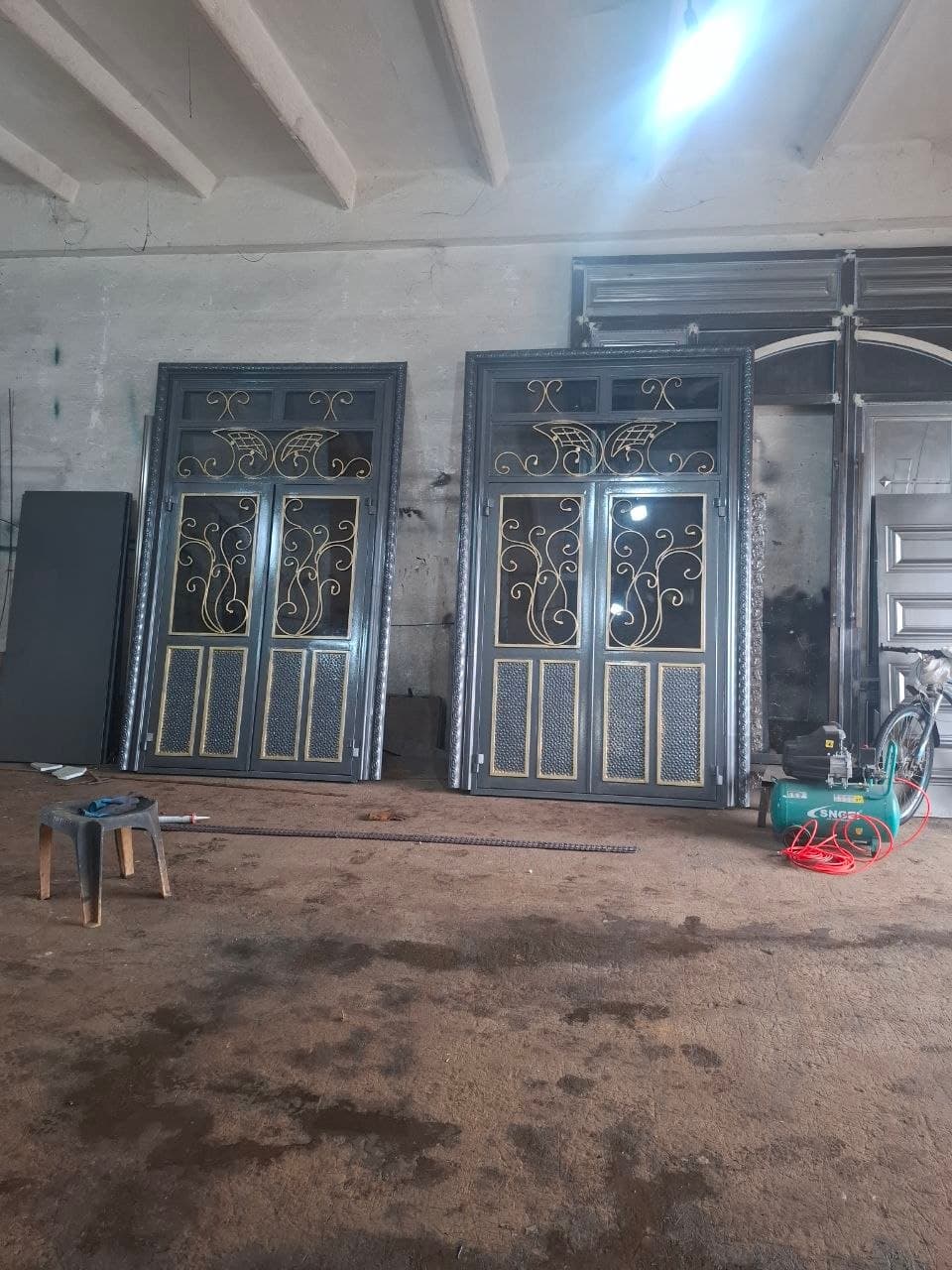 Eshiklar 4